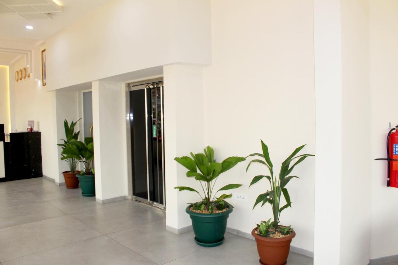 Ixoras Hotel คินชาซา ภายนอก รูปภาพ