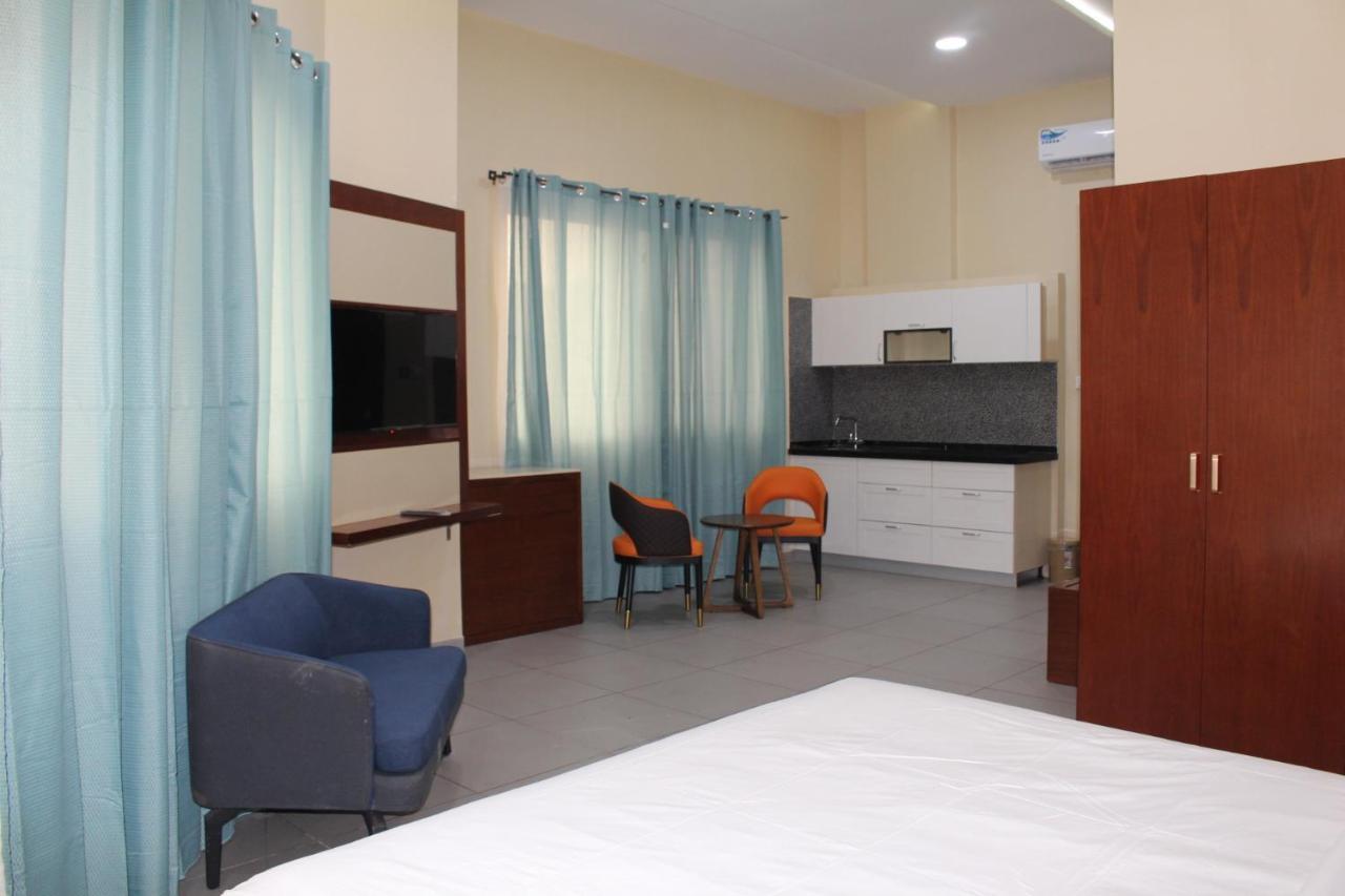 Ixoras Hotel คินชาซา ภายนอก รูปภาพ