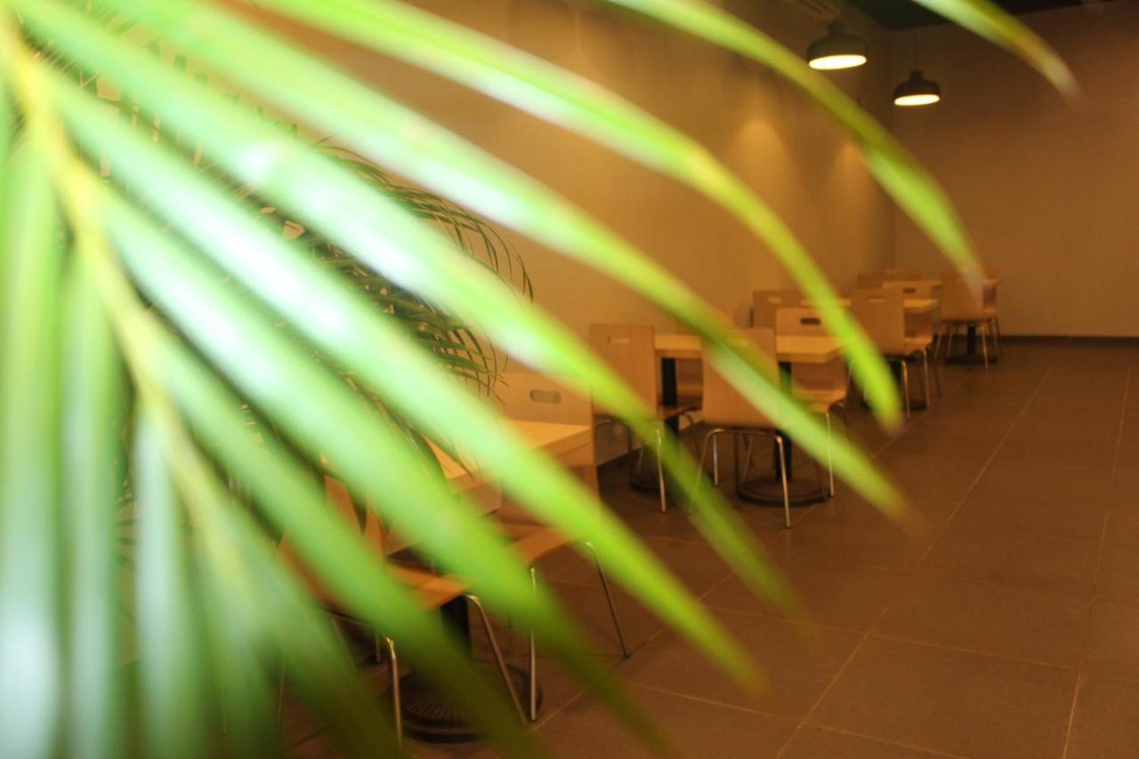 Ixoras Hotel คินชาซา ภายนอก รูปภาพ