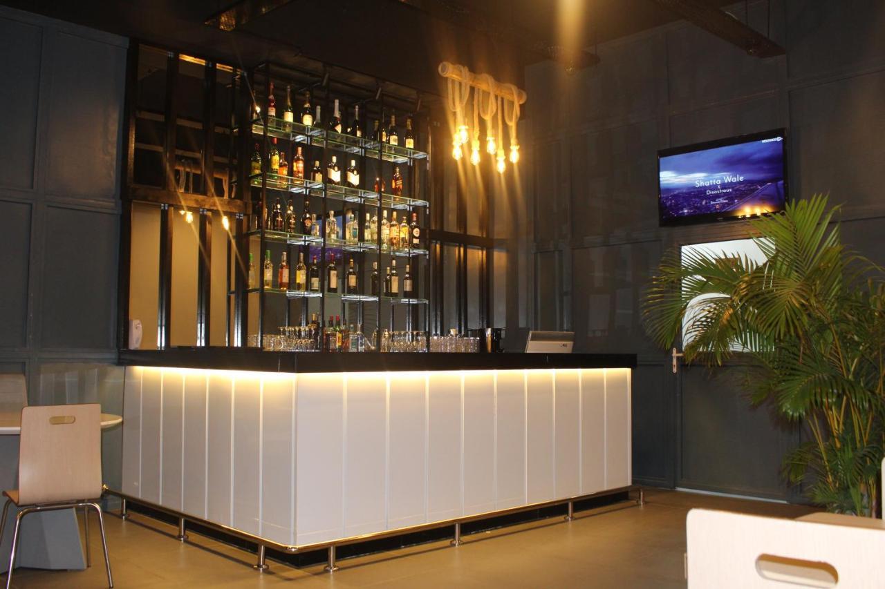 Ixoras Hotel คินชาซา ภายนอก รูปภาพ