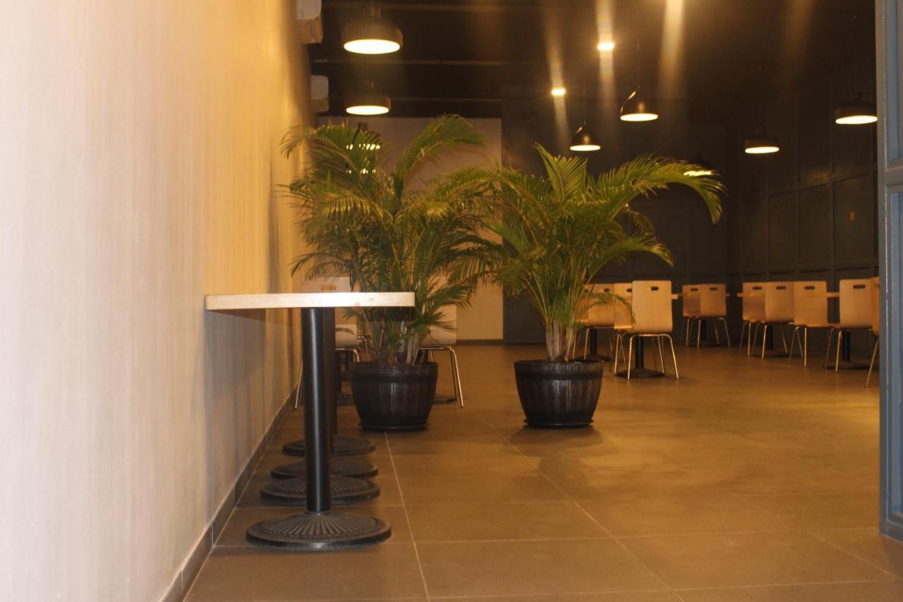 Ixoras Hotel คินชาซา ภายนอก รูปภาพ
